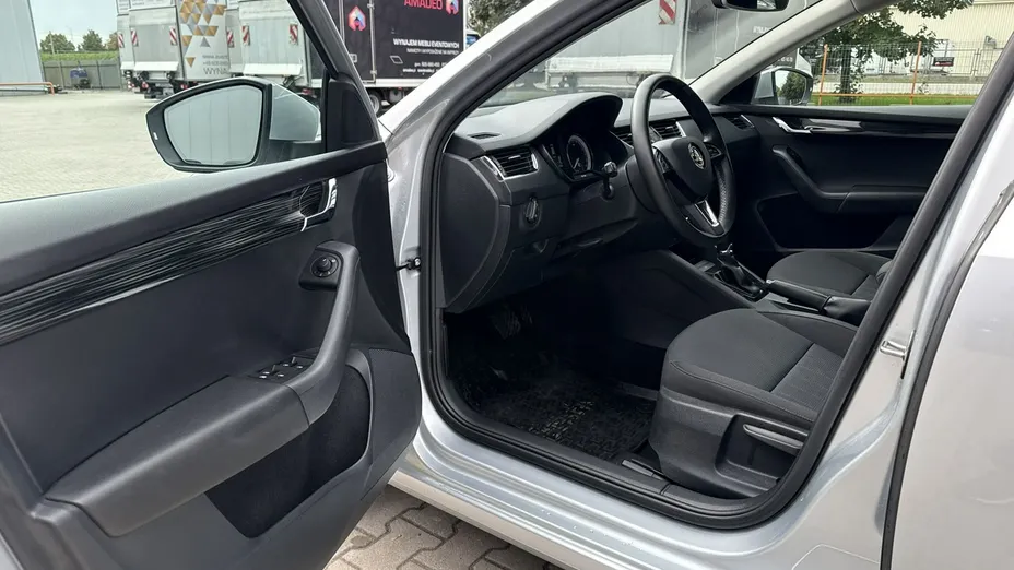 SKODA Octavia -