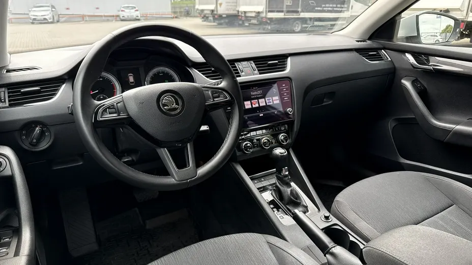 SKODA Octavia -