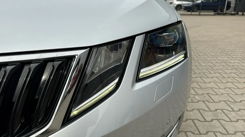 SKODA Octavia -
