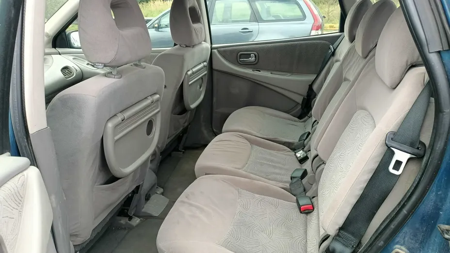 NISSAN Almera Tino -