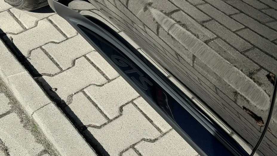 PORSCHE Panamera -