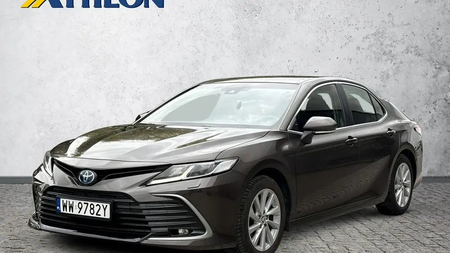 TOYOTA Camry -