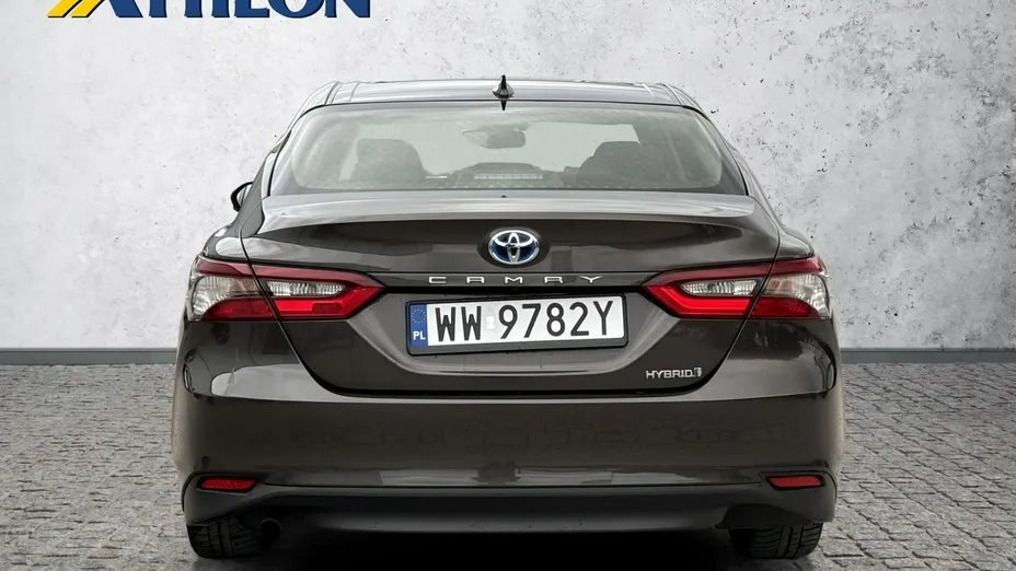 TOYOTA Camry -