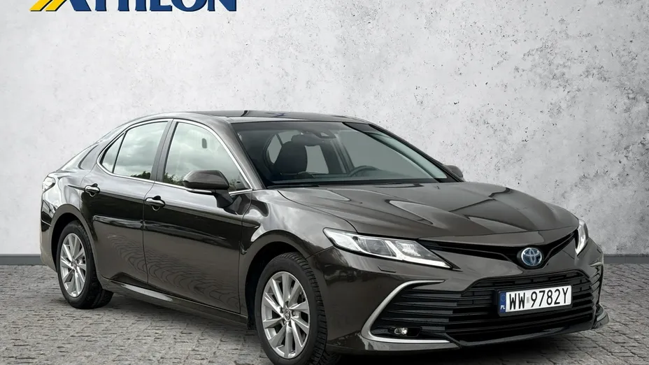 TOYOTA Camry -