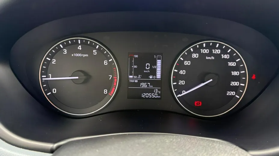 HYUNDAI i20 -