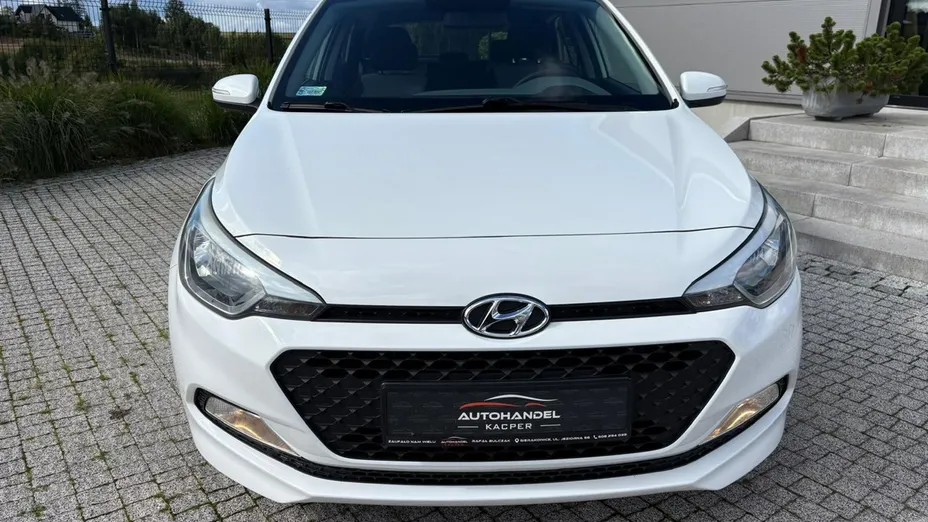 HYUNDAI i20 -