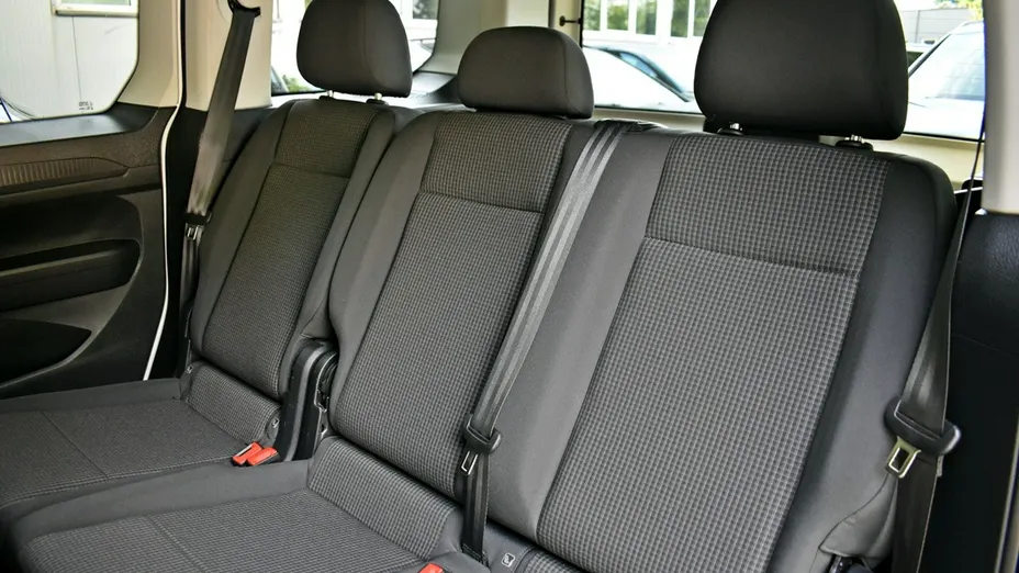 VOLKSWAGEN Caddy -