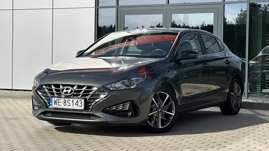 HYUNDAI i30 -