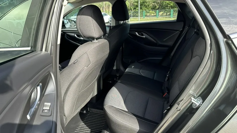 HYUNDAI i30 -