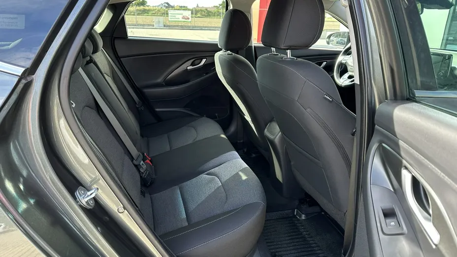 HYUNDAI i30 -