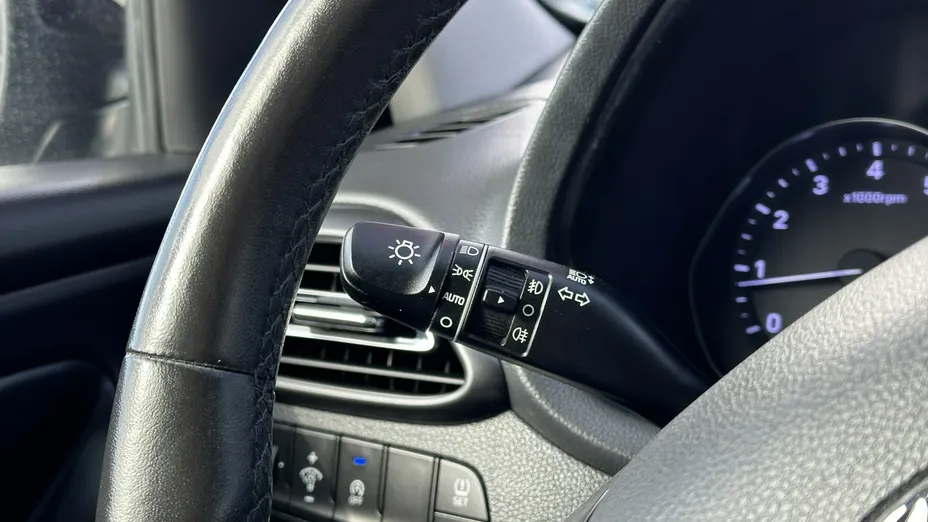 HYUNDAI i30 -
