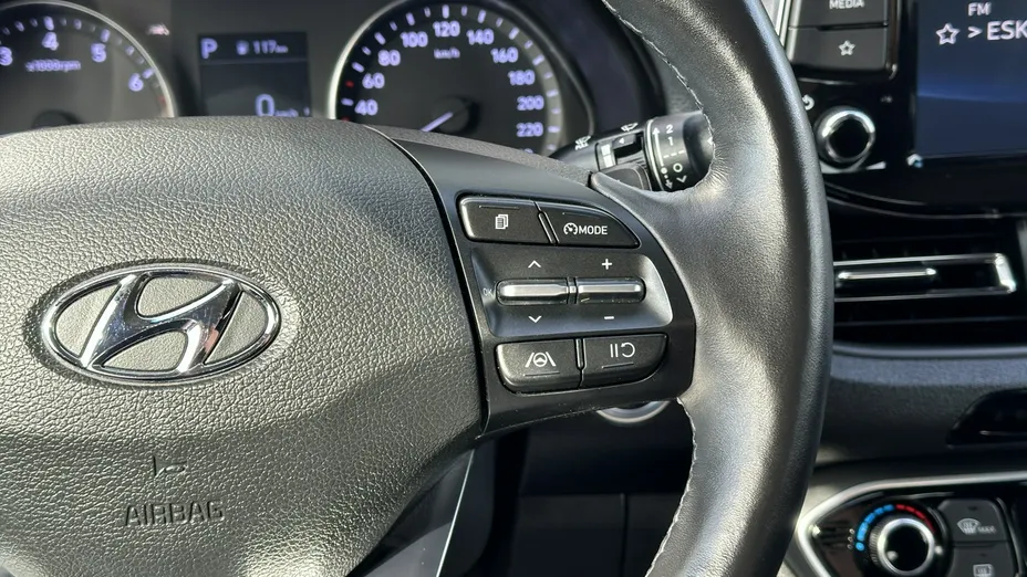HYUNDAI i30 -