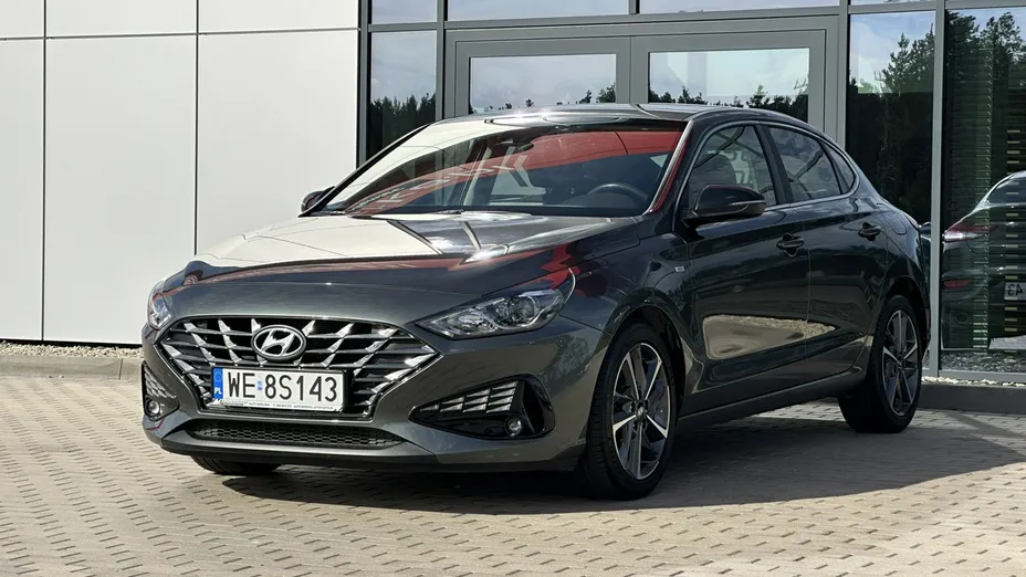 HYUNDAI i30 -