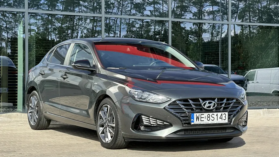 HYUNDAI i30 -
