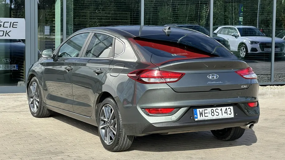 HYUNDAI i30 -