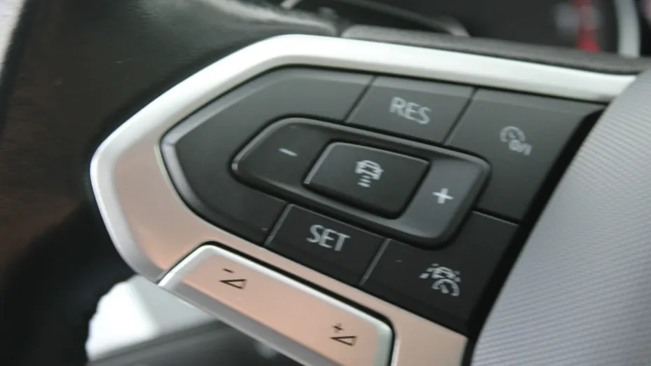 VOLKSWAGEN Passat -