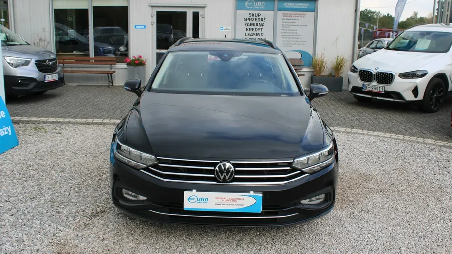VOLKSWAGEN Passat -