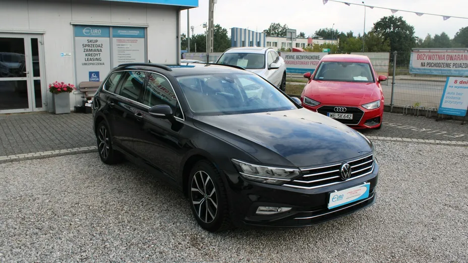 VOLKSWAGEN Passat -