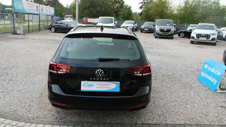 VOLKSWAGEN Passat -