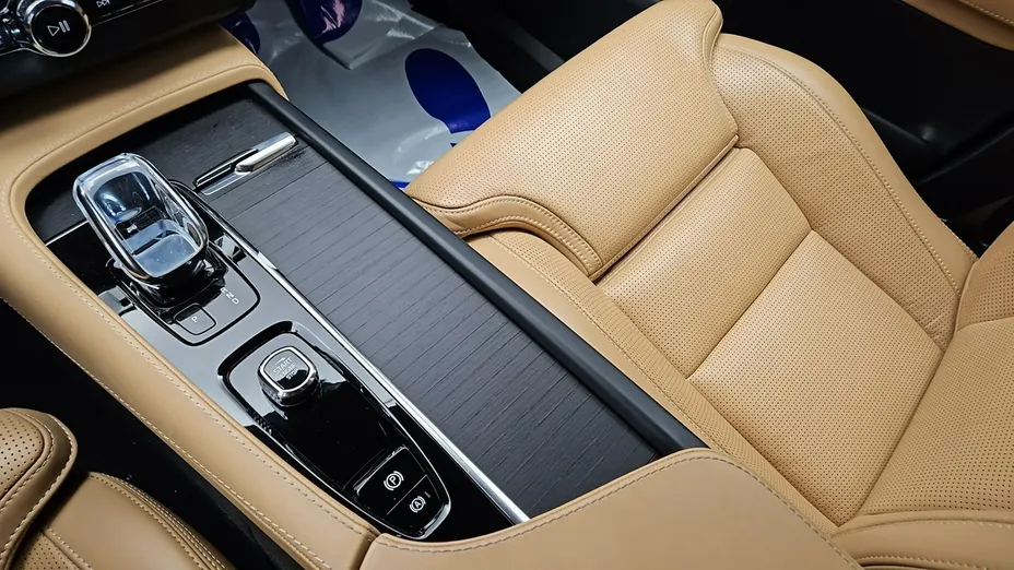 VOLVO XC90 -