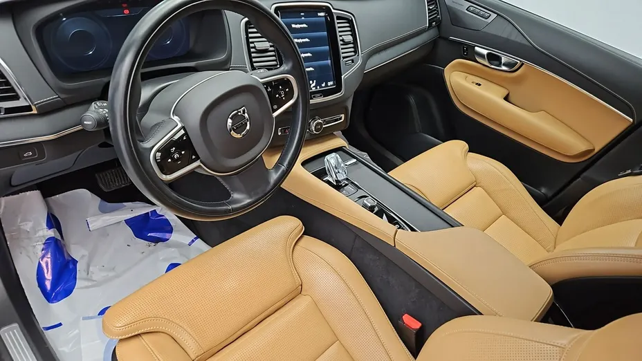 VOLVO XC90 -