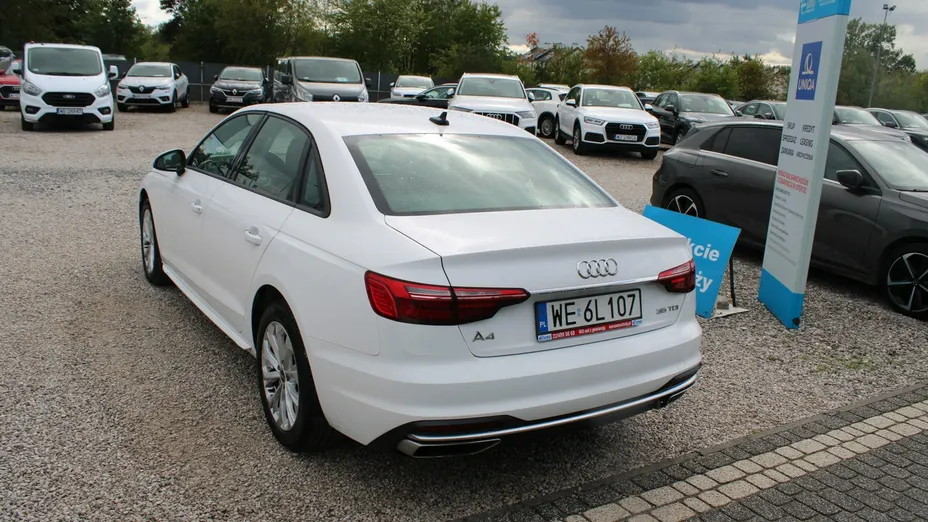 AUDI A4 -