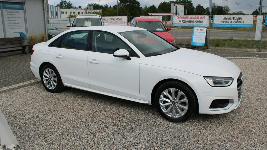 AUDI A4 -