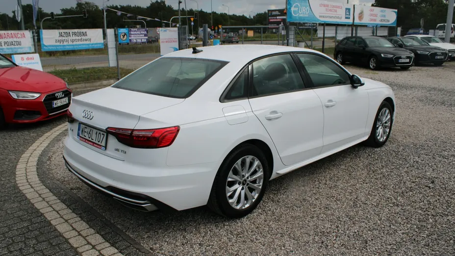 AUDI A4 -