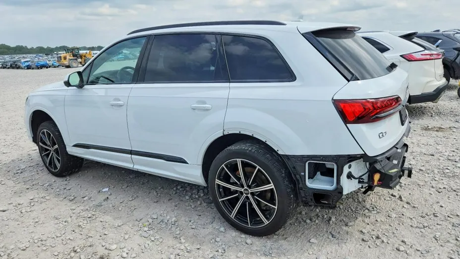 AUDI Q7 -