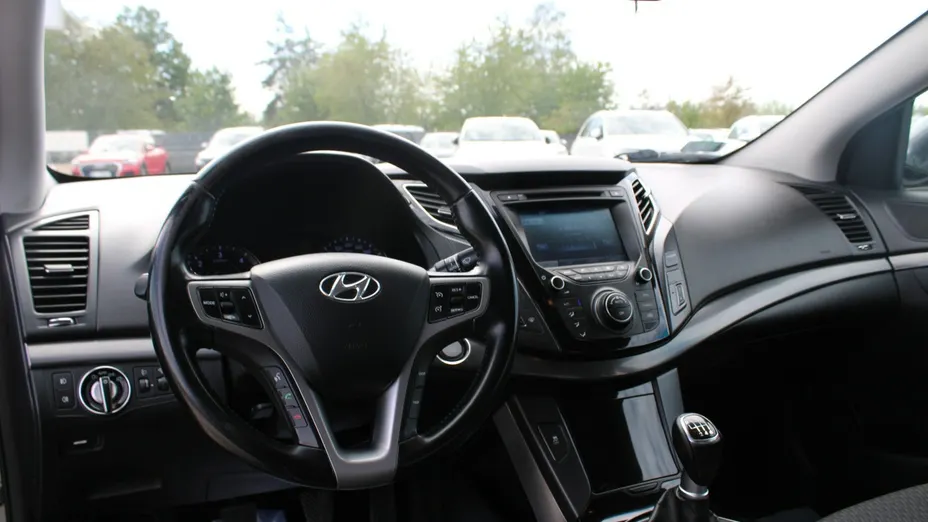 HYUNDAI i40 -
