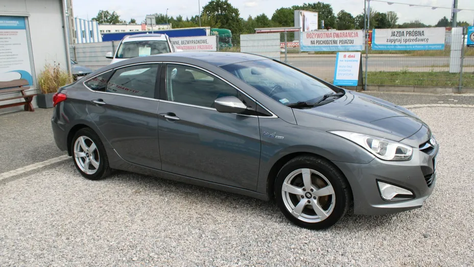 HYUNDAI i40 -