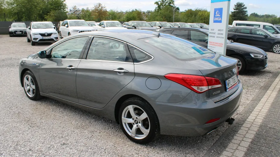 HYUNDAI i40 -