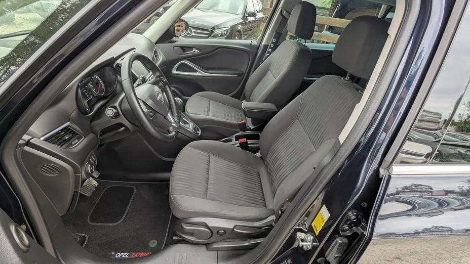 OPEL Zafira -