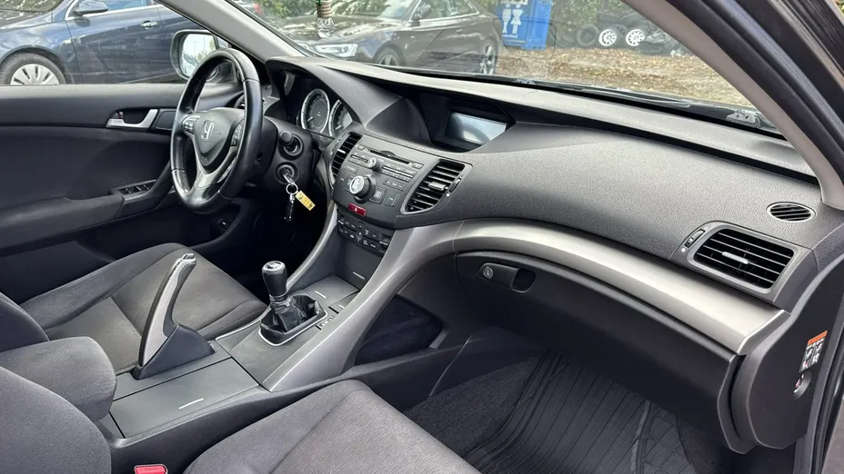 HONDA Accord -