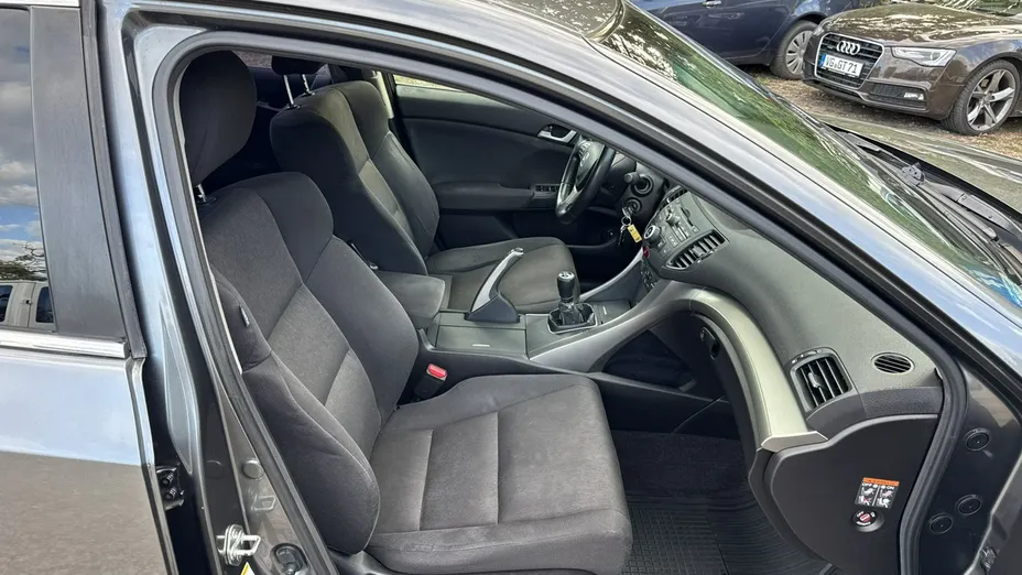HONDA Accord -