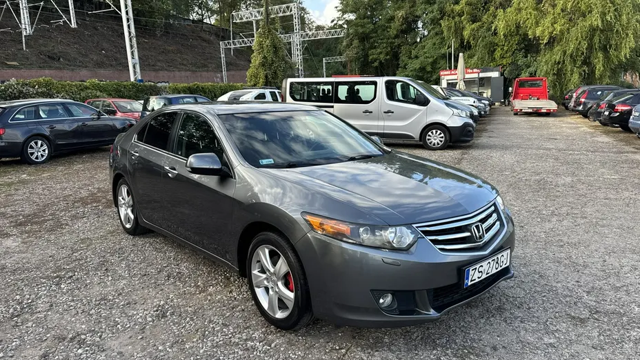 HONDA Accord -