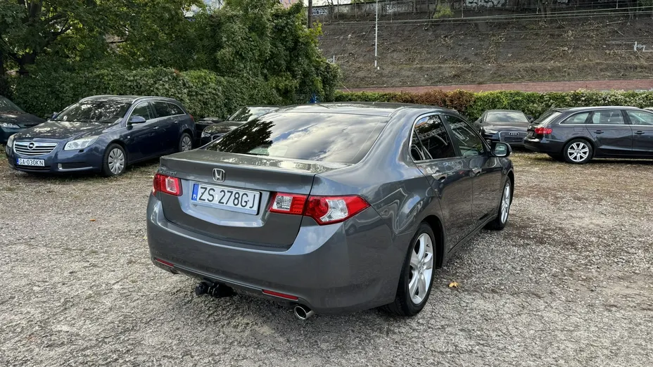 HONDA Accord -