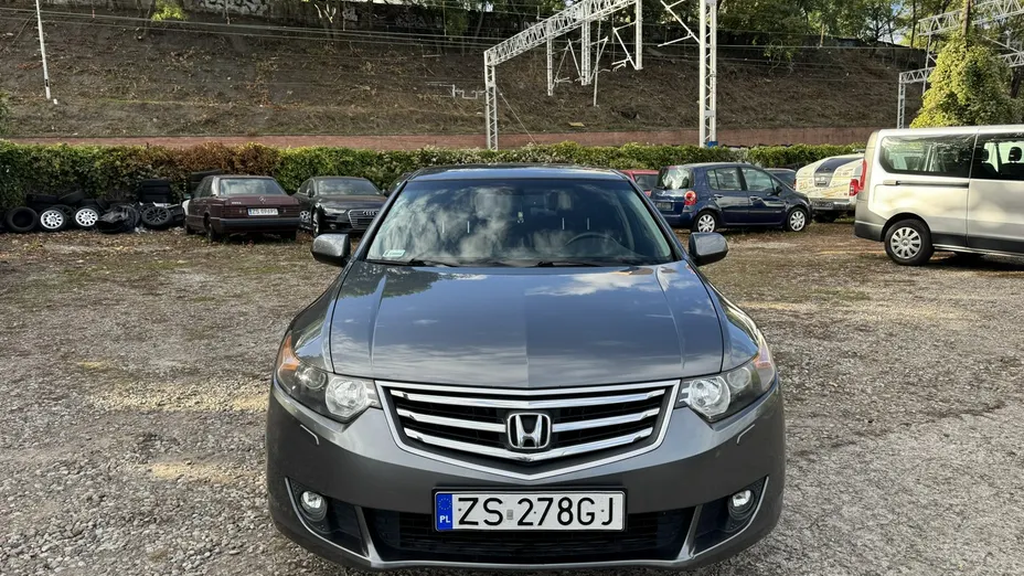 HONDA Accord -
