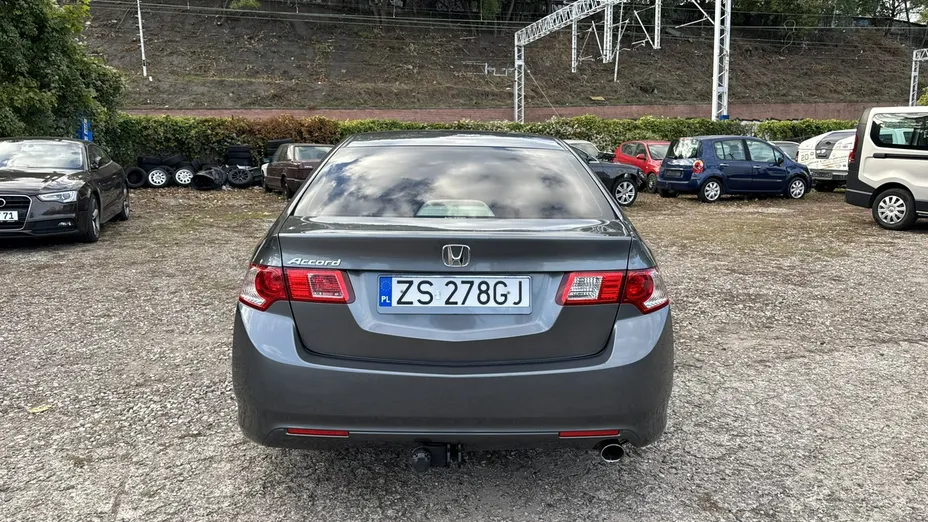 HONDA Accord -