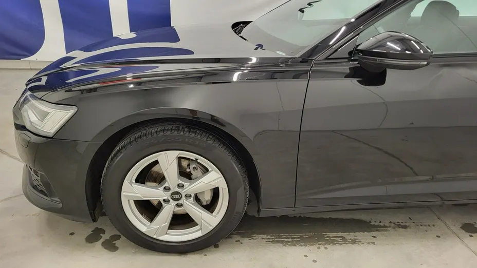 AUDI A6 -