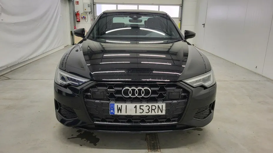 AUDI A6 -