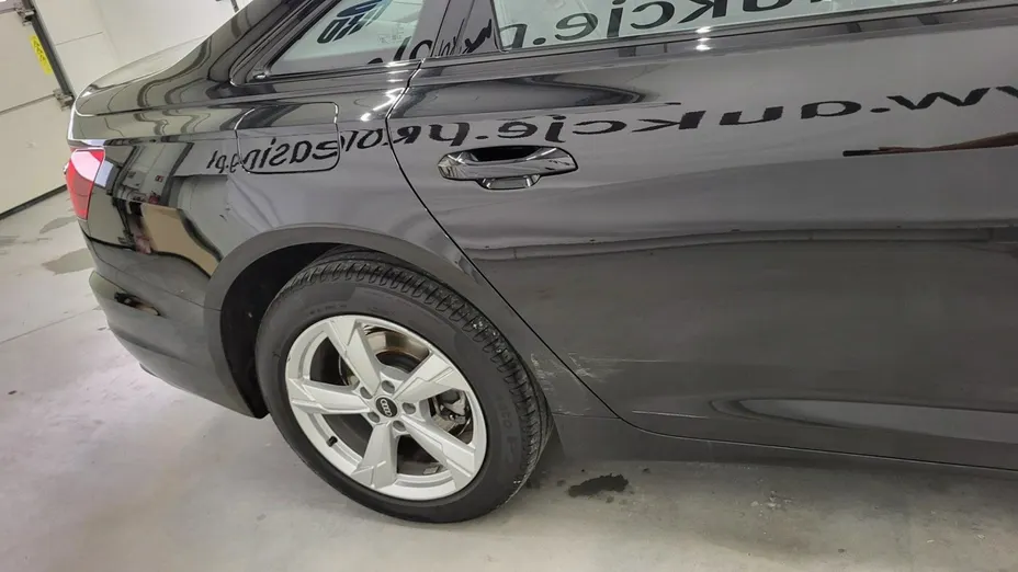AUDI A6 -