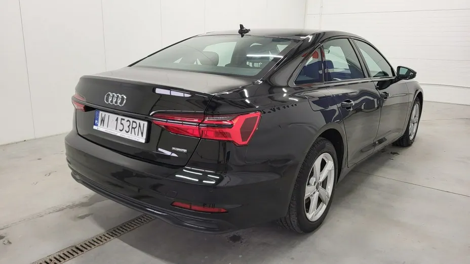AUDI A6 -