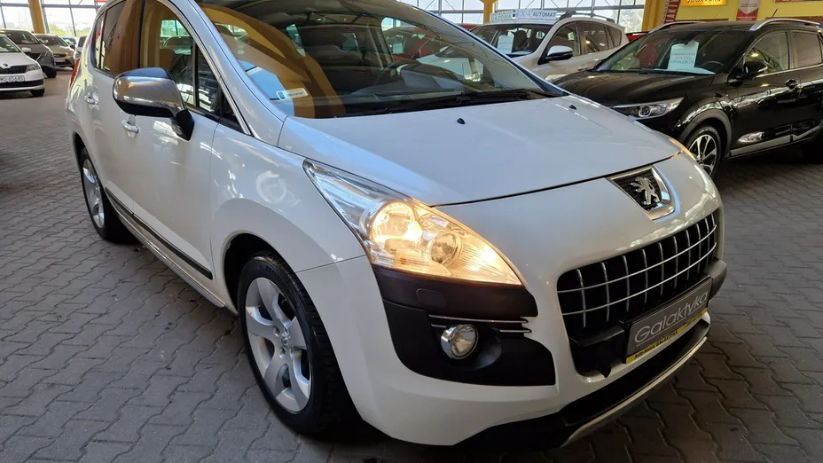 PEUGEOT 3008 -