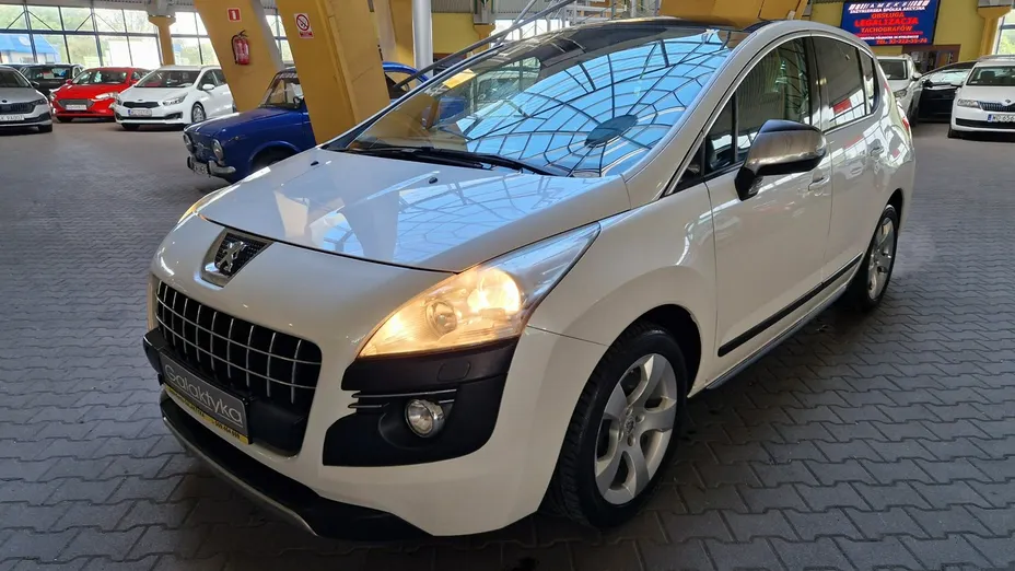 PEUGEOT 3008 -