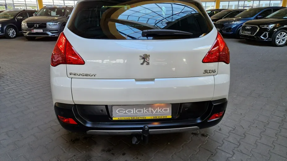 PEUGEOT 3008 -