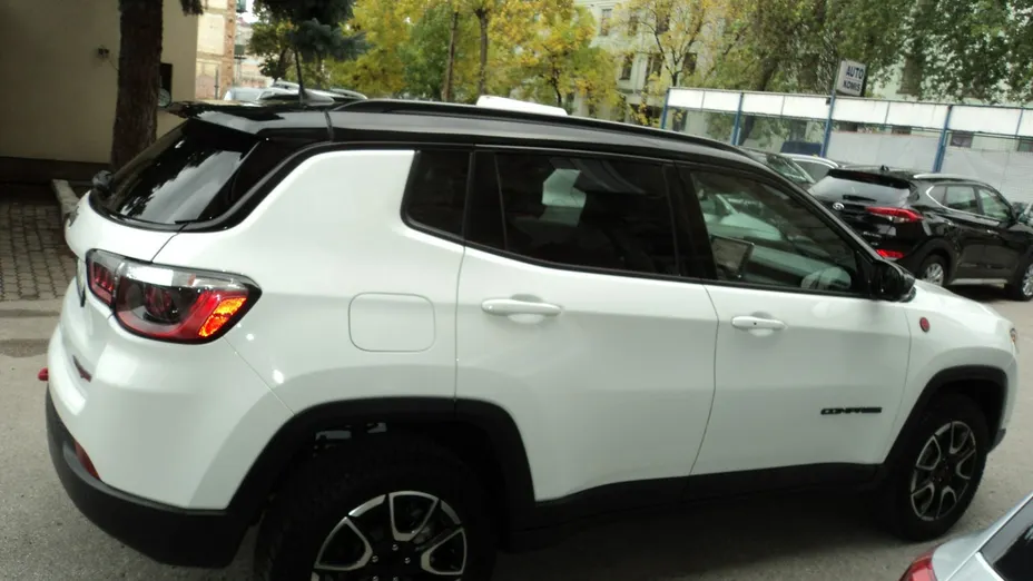 JEEP Compass -