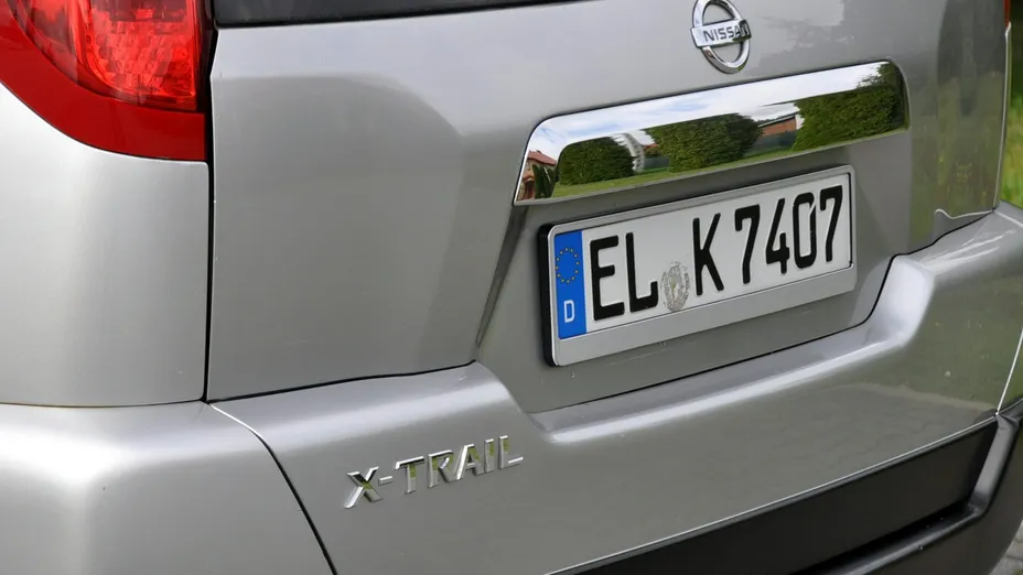 NISSAN X-Trail -