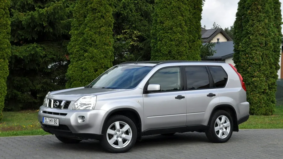 NISSAN X-Trail -