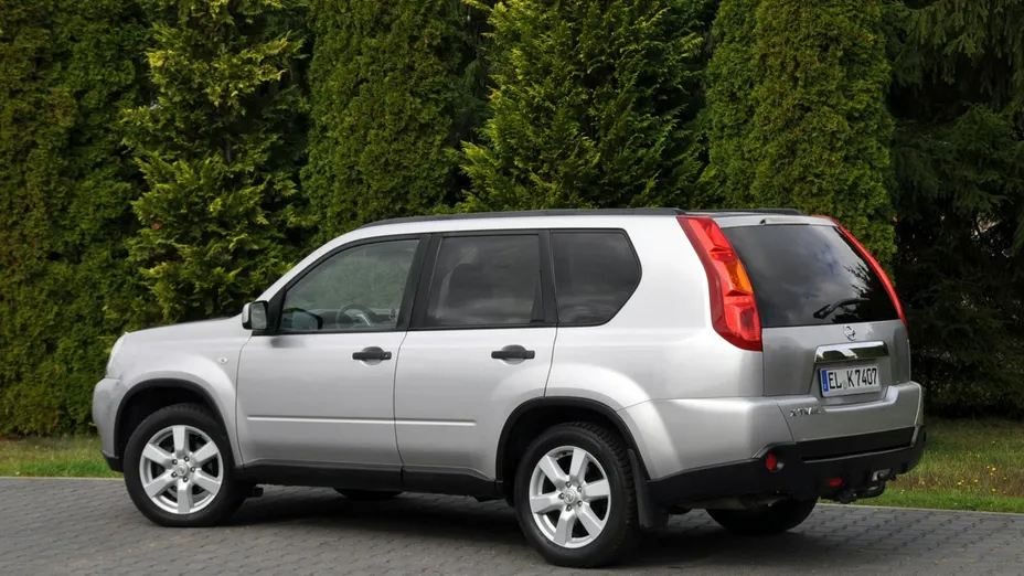 NISSAN X-Trail -
